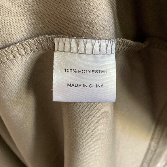 Ramona Ditsy Floral Midi Dress in Champagne - Picture 9 of 9